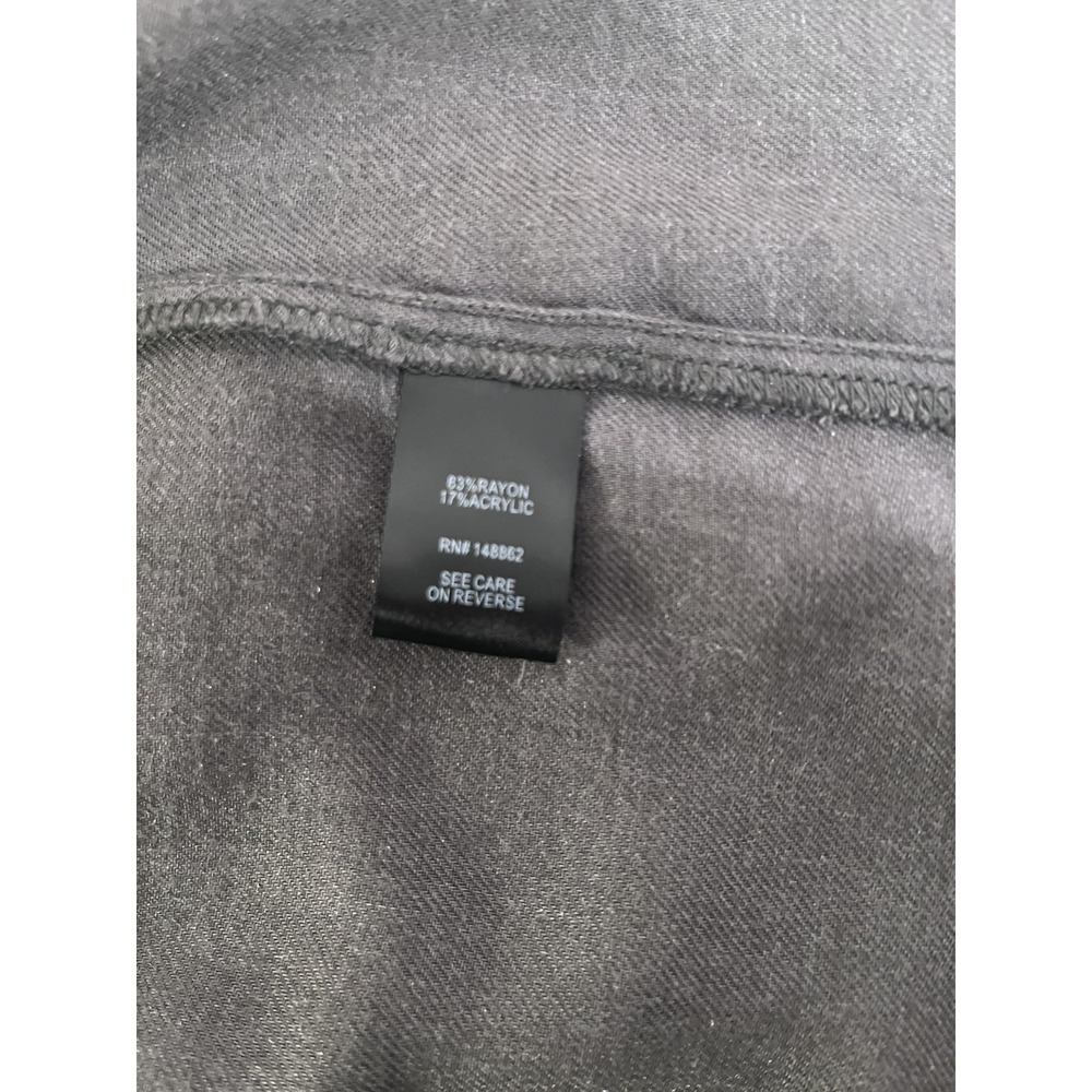 Torrid Size 1 Super Soft Green Button Down Shirt Casual Layering - Picture 5 of 5